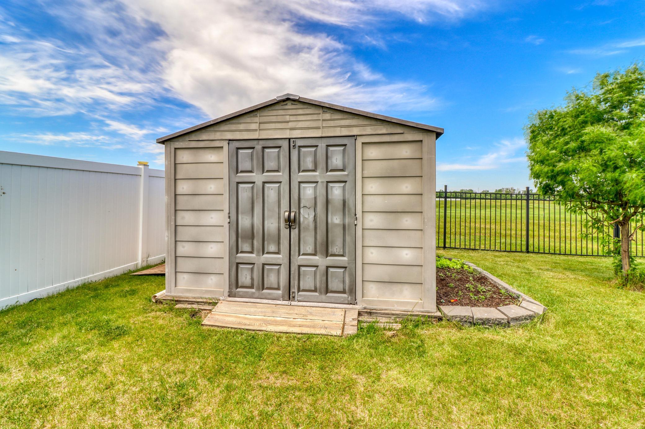 Backyard_Shed1_1-3264.JPG