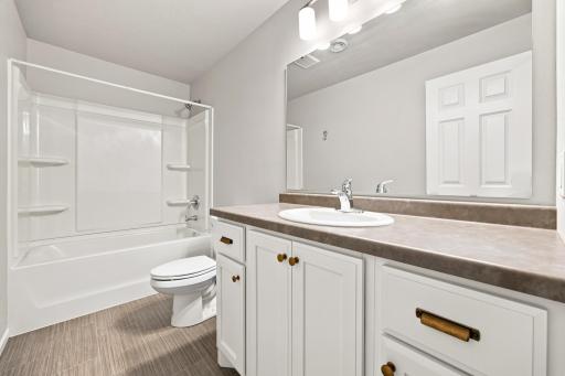 1118 Albert Court W, West Fargo, ND 58078