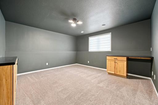 1118 Albert Court W, West Fargo, ND 58078