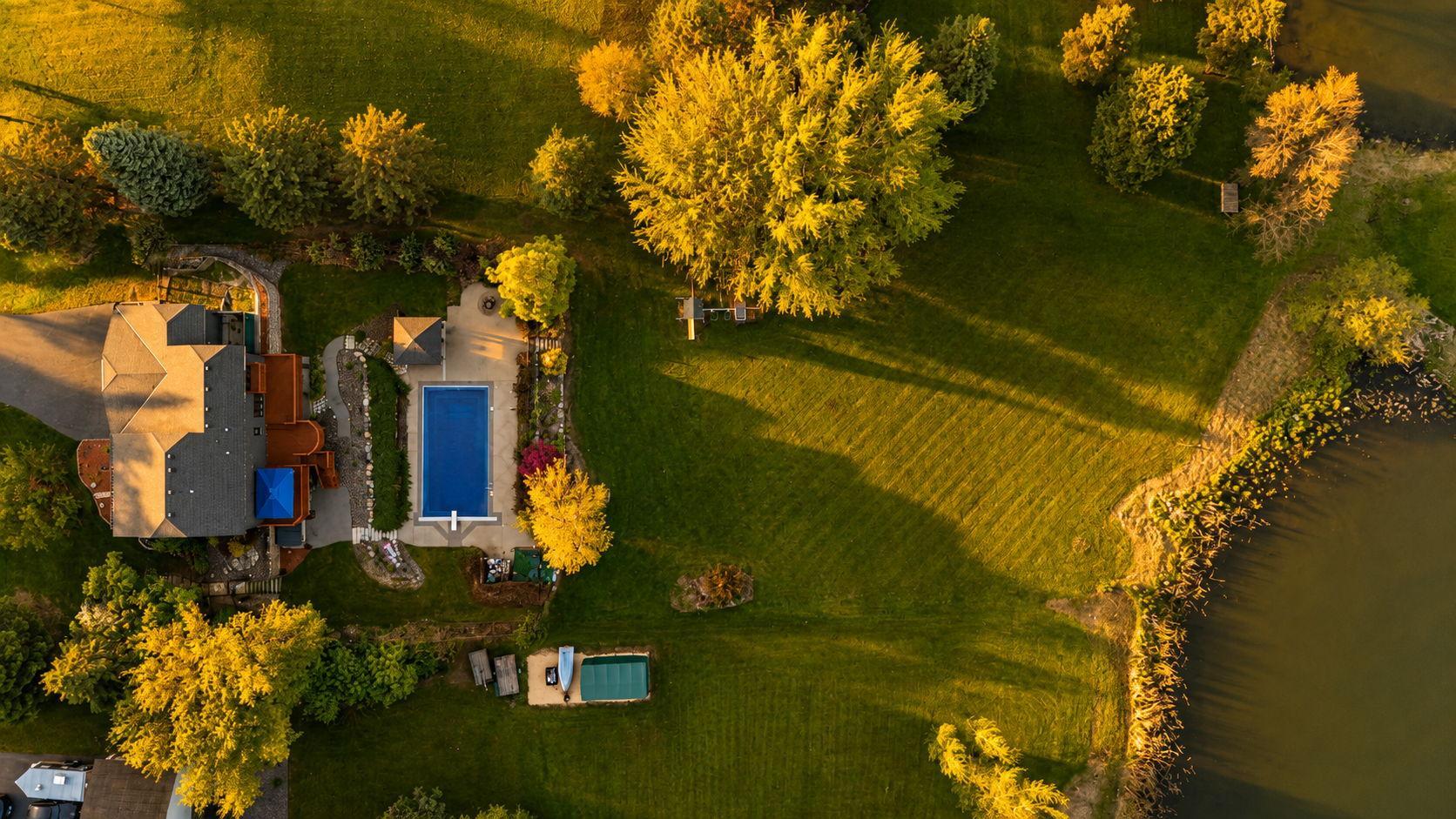 Ariel view of lot.