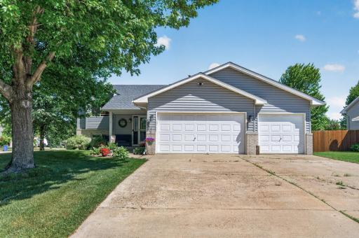 1831 73rd Street, Hugo, MN 55038