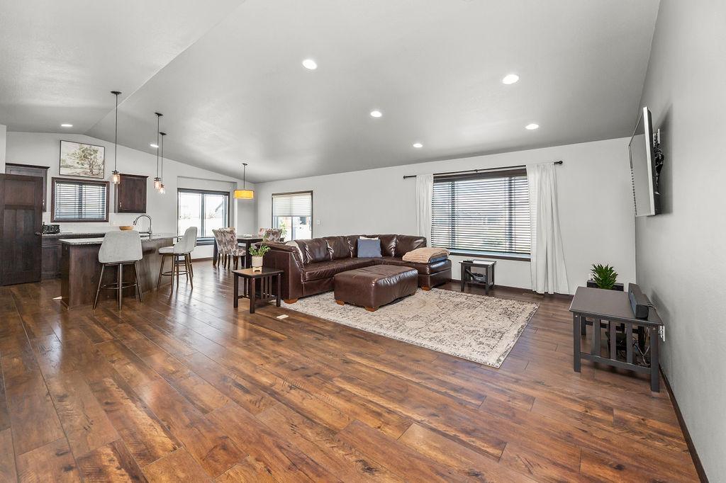 Vaulted ceilings + open floorplan