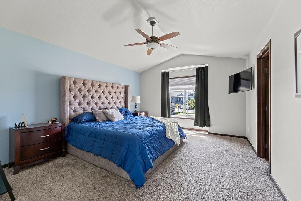 Primary bedroom (Main)