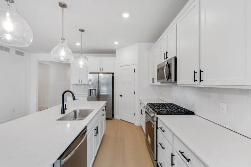 (Photo of a similar home, actual finishes may vary)