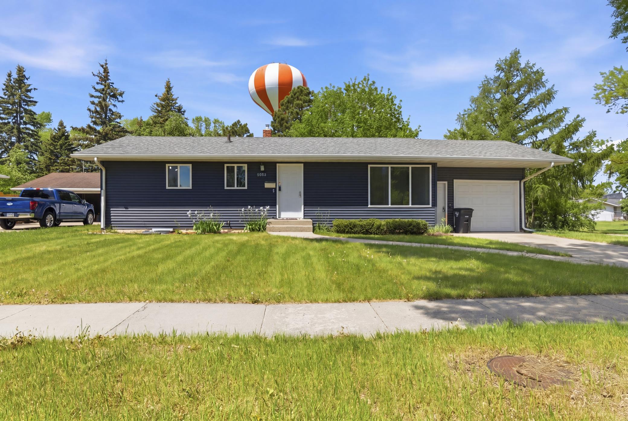 Property photo for 2934 10th Street N, Fargo, ND 58102
