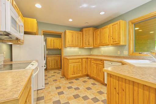 7490 Norling Avenue SW, Cokato, MN 55321