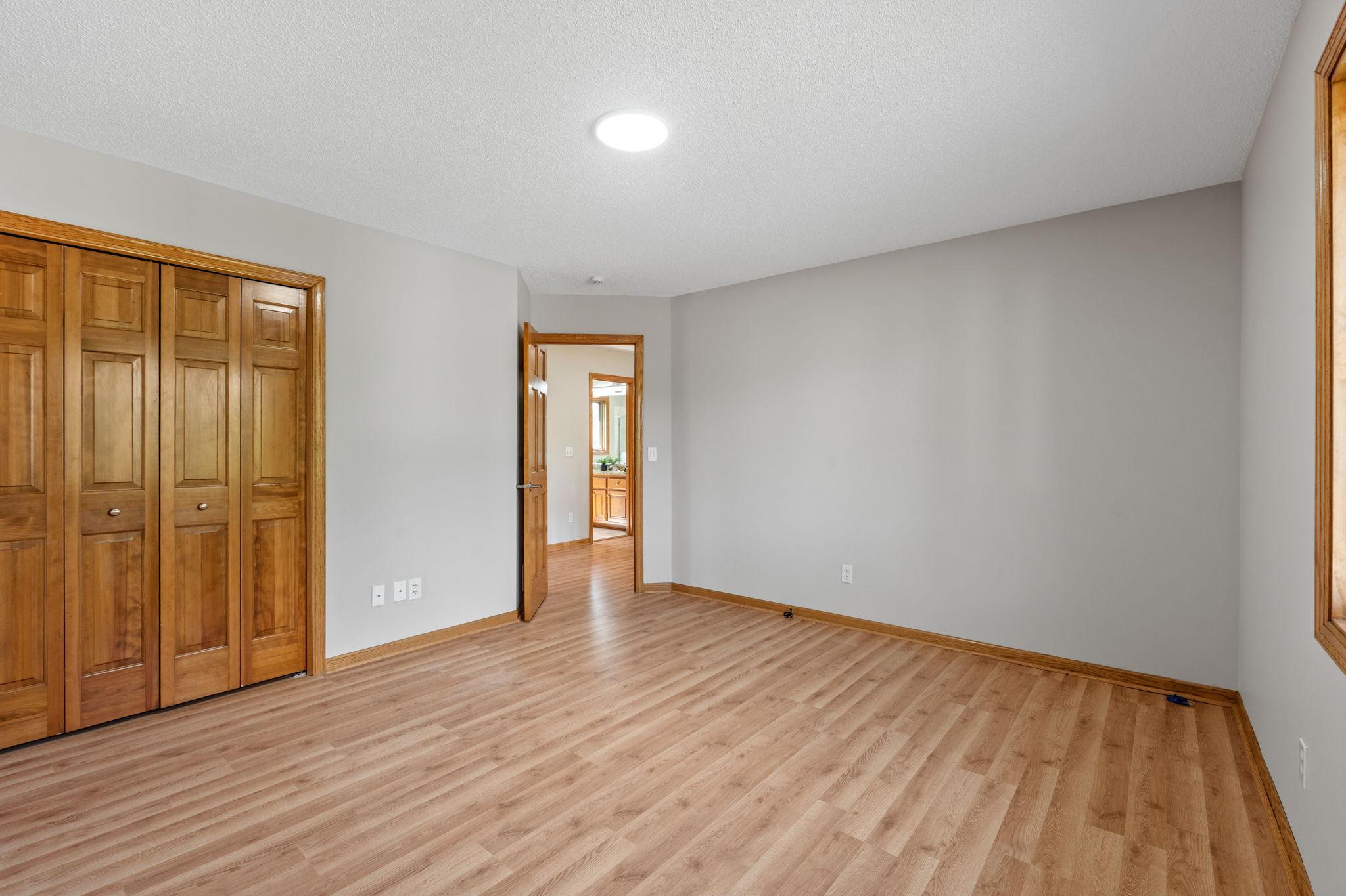 33-web-or-mls-4290 Cottonwood Ln N-33.jpg