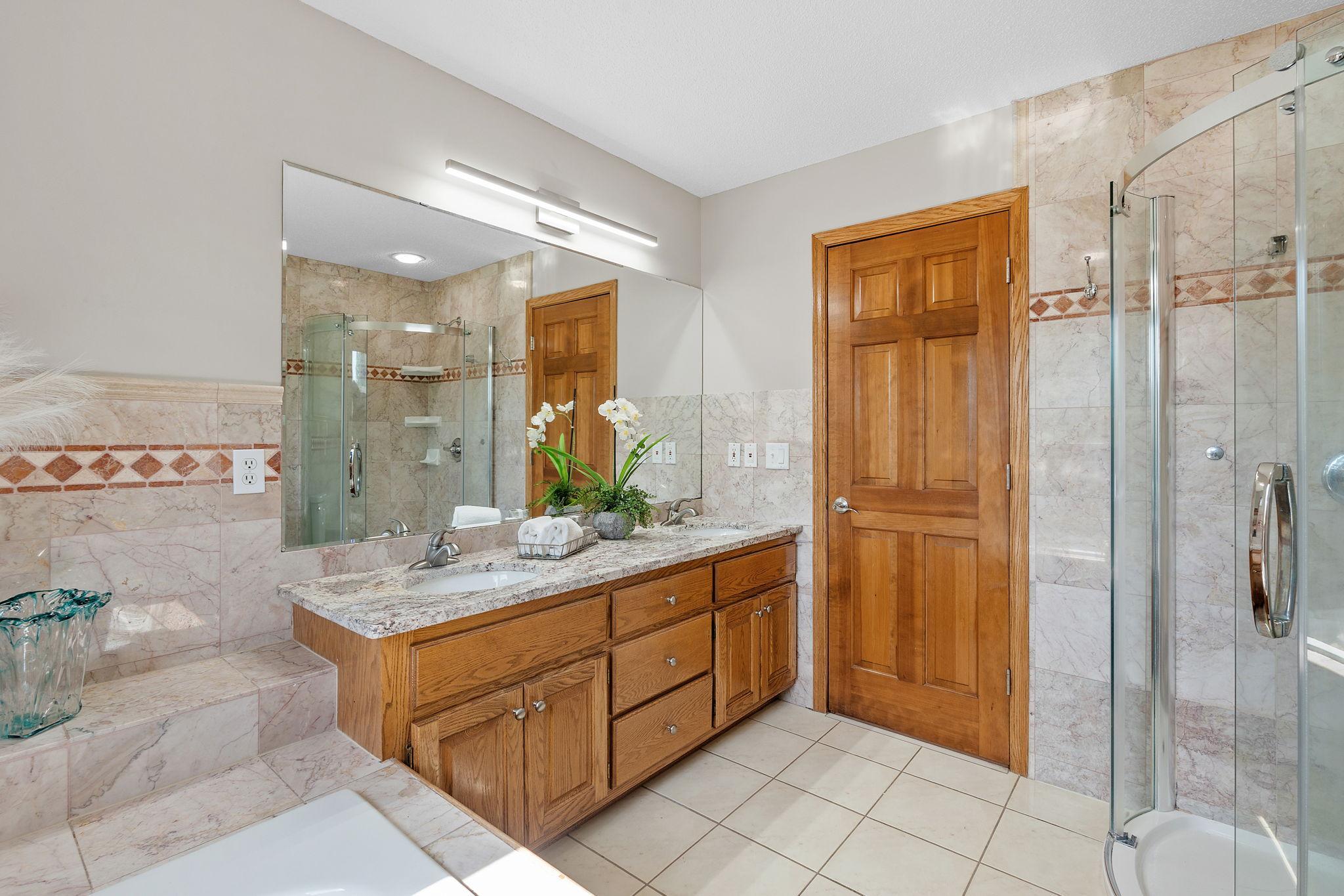 44-web-or-mls-4290 Cottonwood Ln N-44.jpg