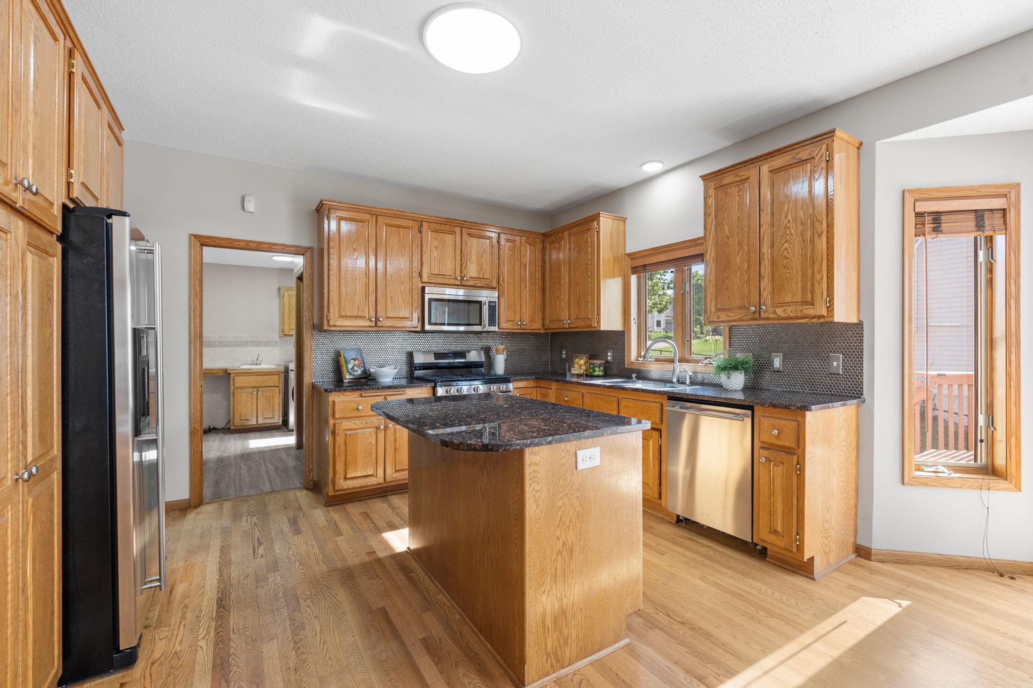23-web-or-mls-4290 Cottonwood Ln N-23.jpg