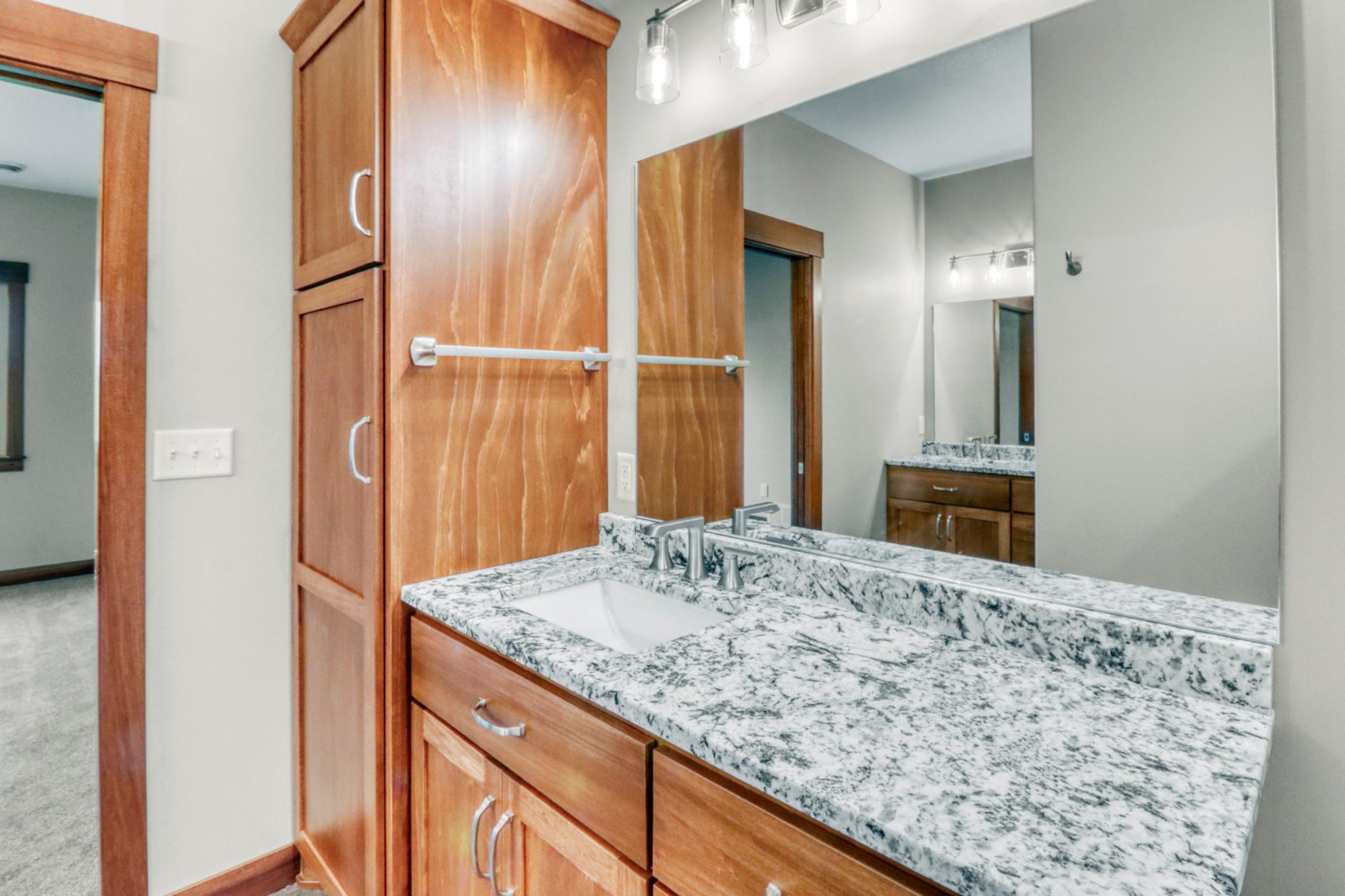 Primary Bathroom1_3.JPG