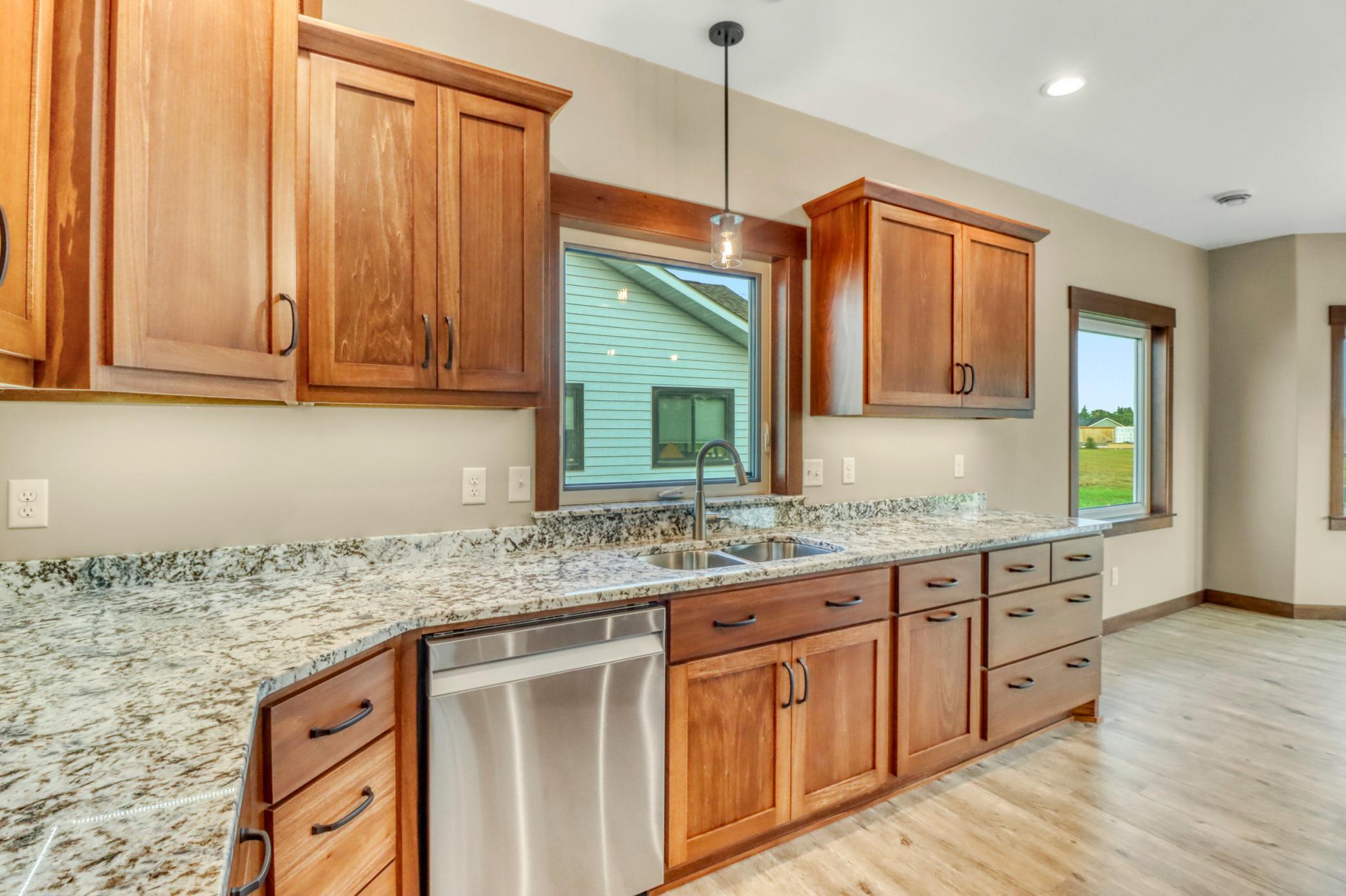 Kitchen1_5.JPG