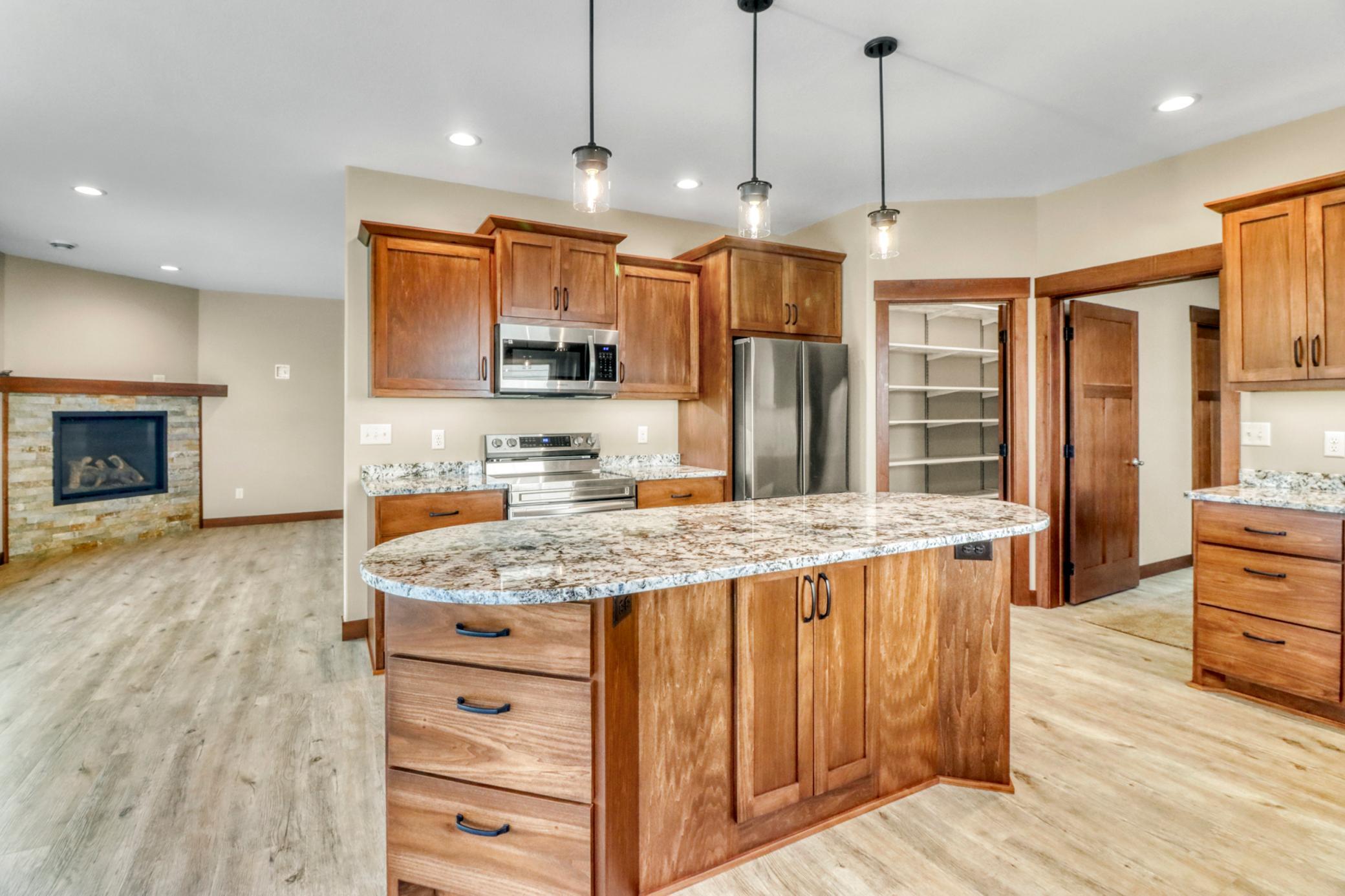 Kitchen1_4.JPG