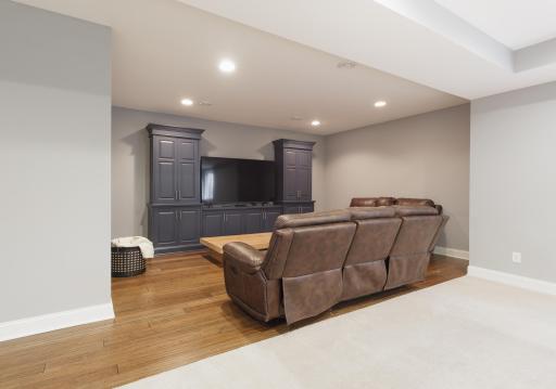 7617 Brooklyn Park Drive, Minneapolis, MN 55444