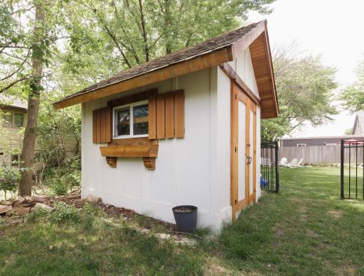 7617 Brooklyn Park Drive, Minneapolis, MN 55444