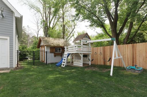 7617 Brooklyn Park Drive, Minneapolis, MN 55444