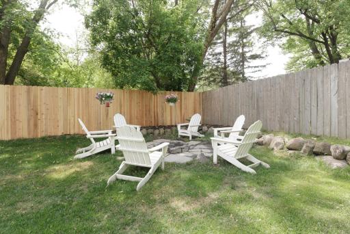 7617 Brooklyn Park Drive, Minneapolis, MN 55444