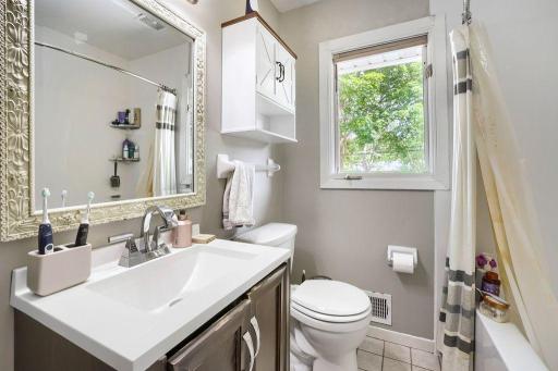 2550 Aldine Street, Saint Paul, MN 55113