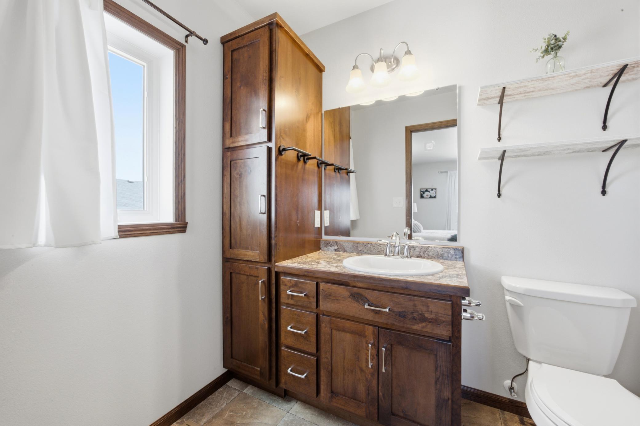 Primary Full Bath (with linen storage)