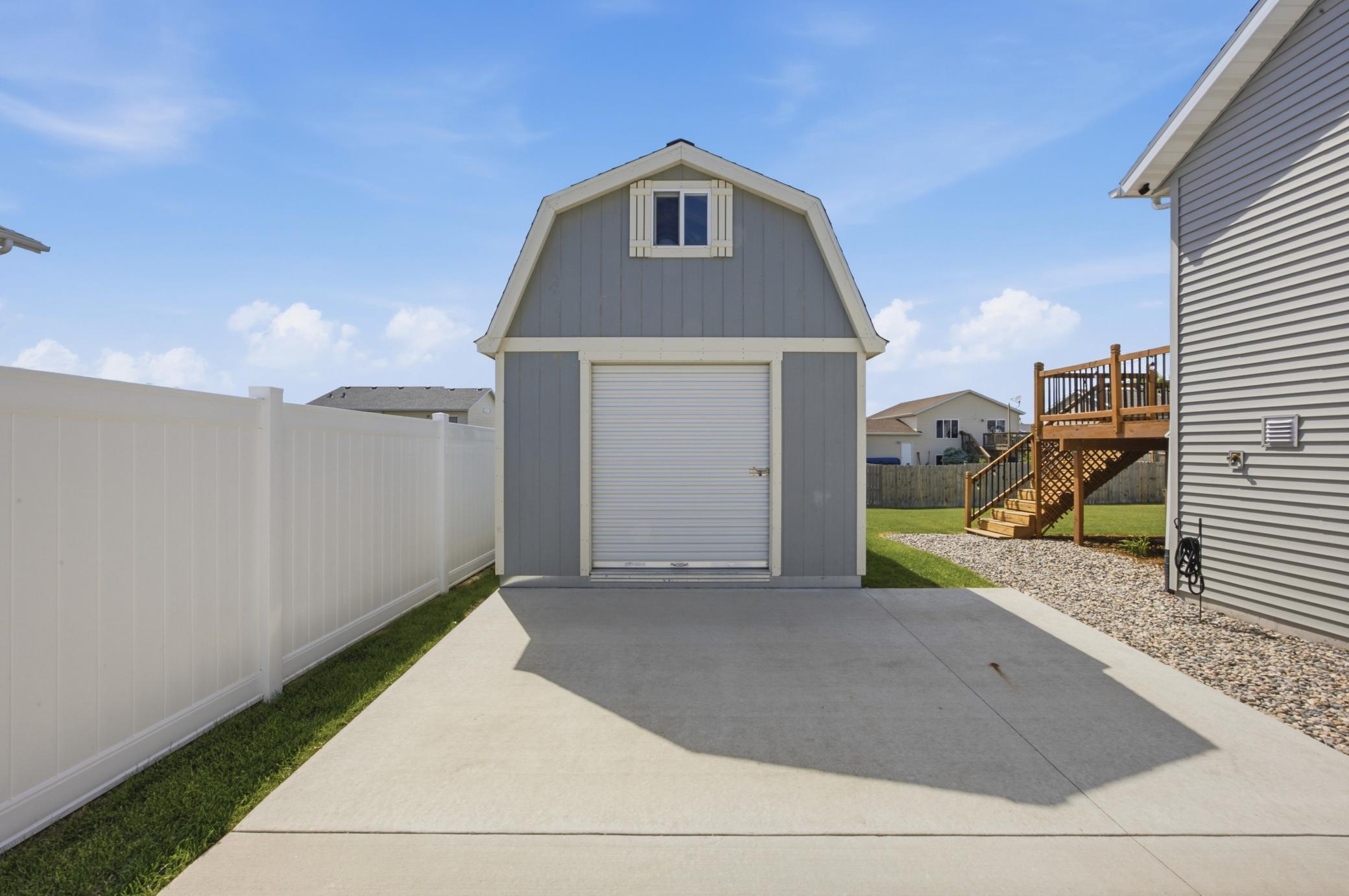 Garage/Shed