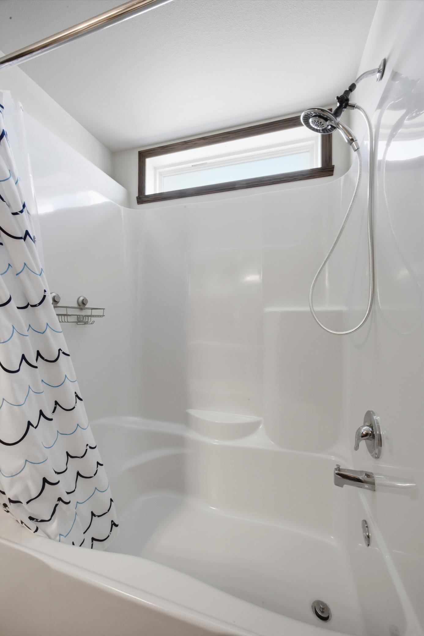 Upper Level Full Bath (with linen & garden soaking tub)