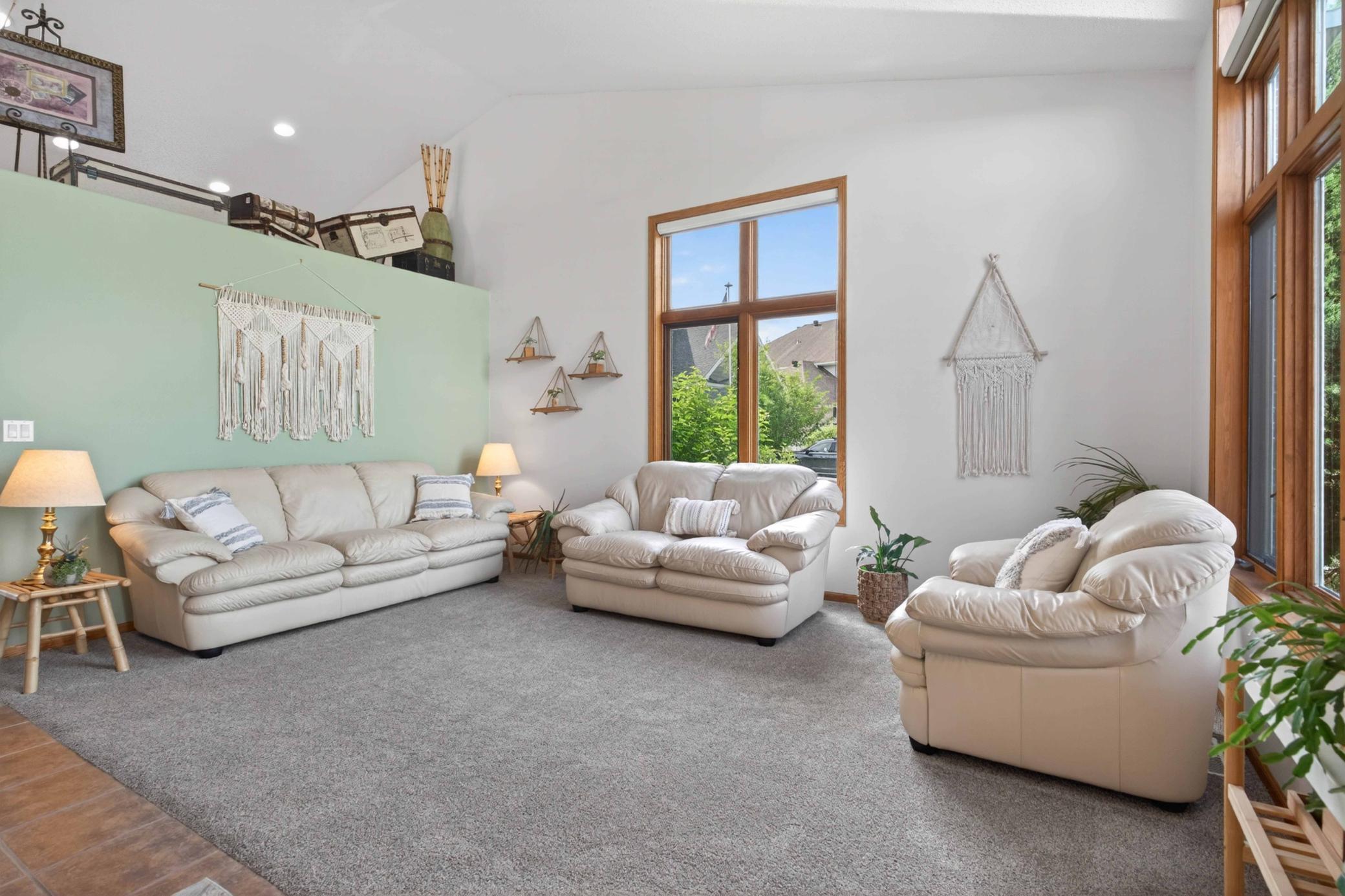 FORMAL LIVING ROOM