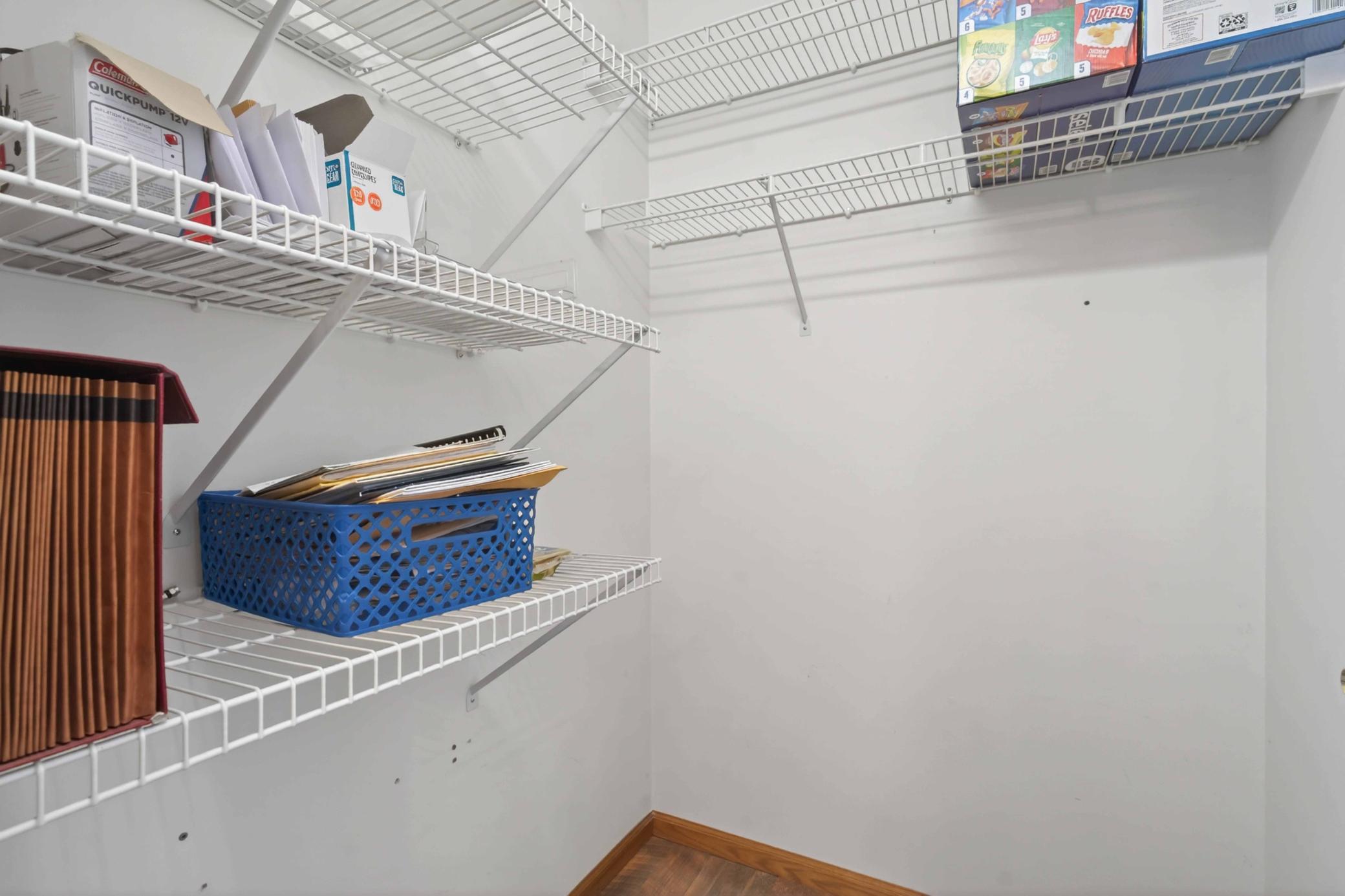BEDRROM 4 WALK IN CLOSET