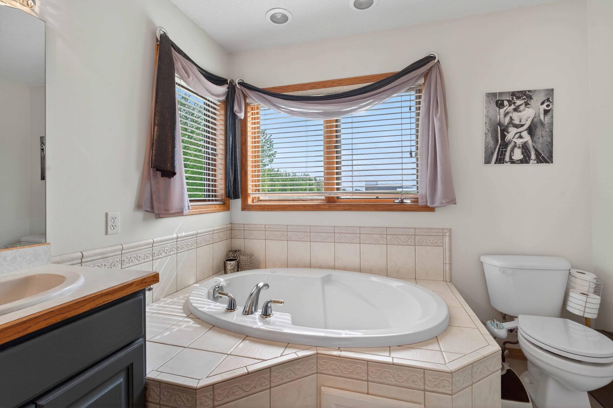 PRIMARY PRIVATE BATHROOM
