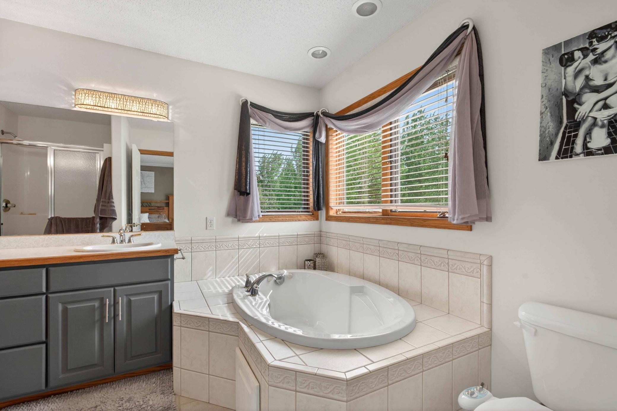PRIMARY PRIVATE BATHROOM