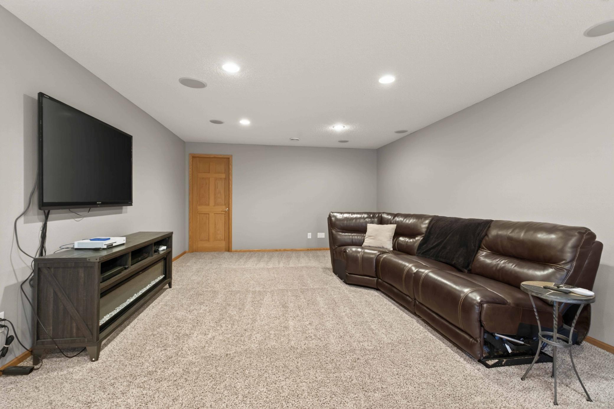 LOWER LEVEL FAMILY ROOM