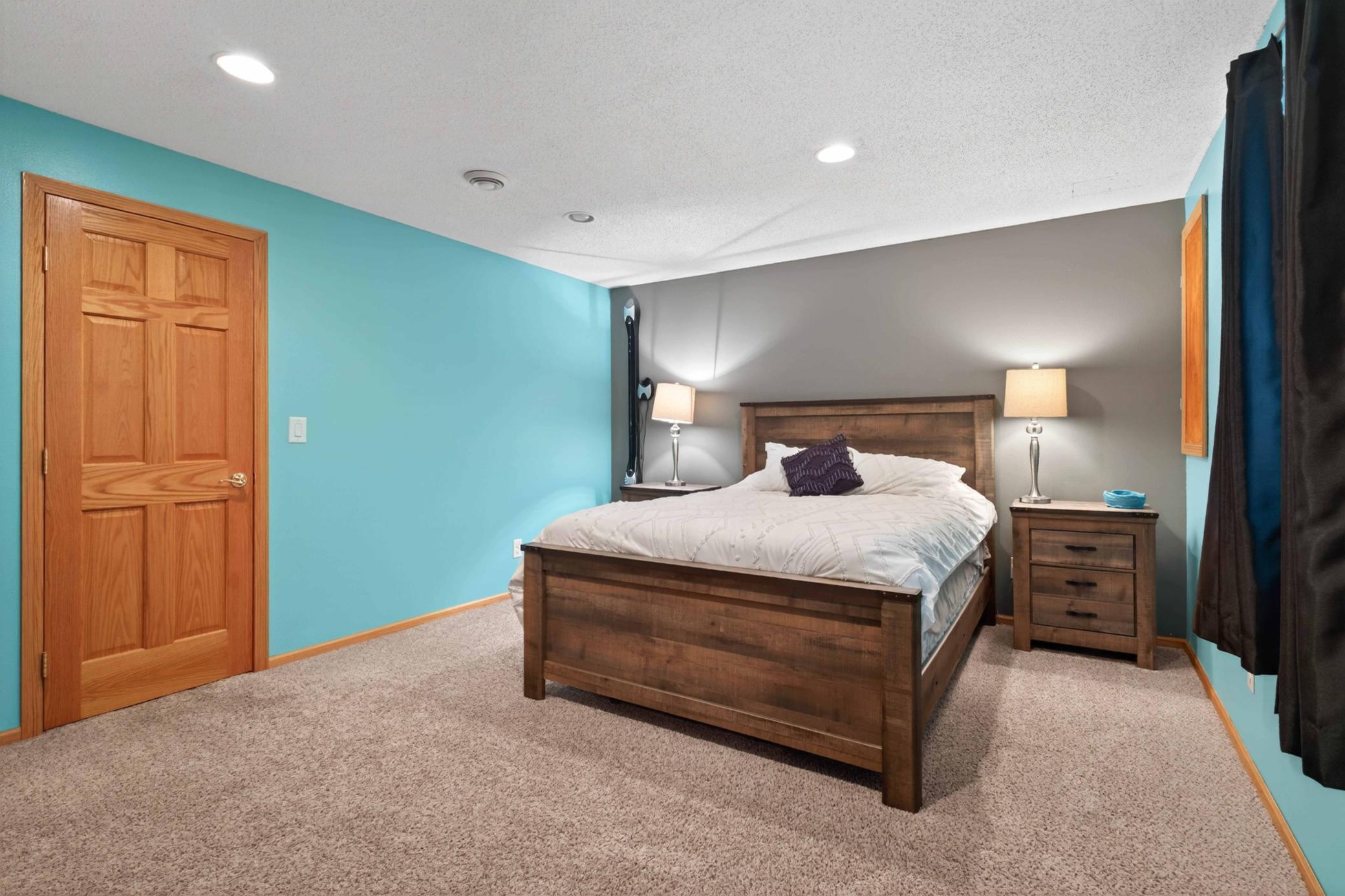 BEDROOM 6