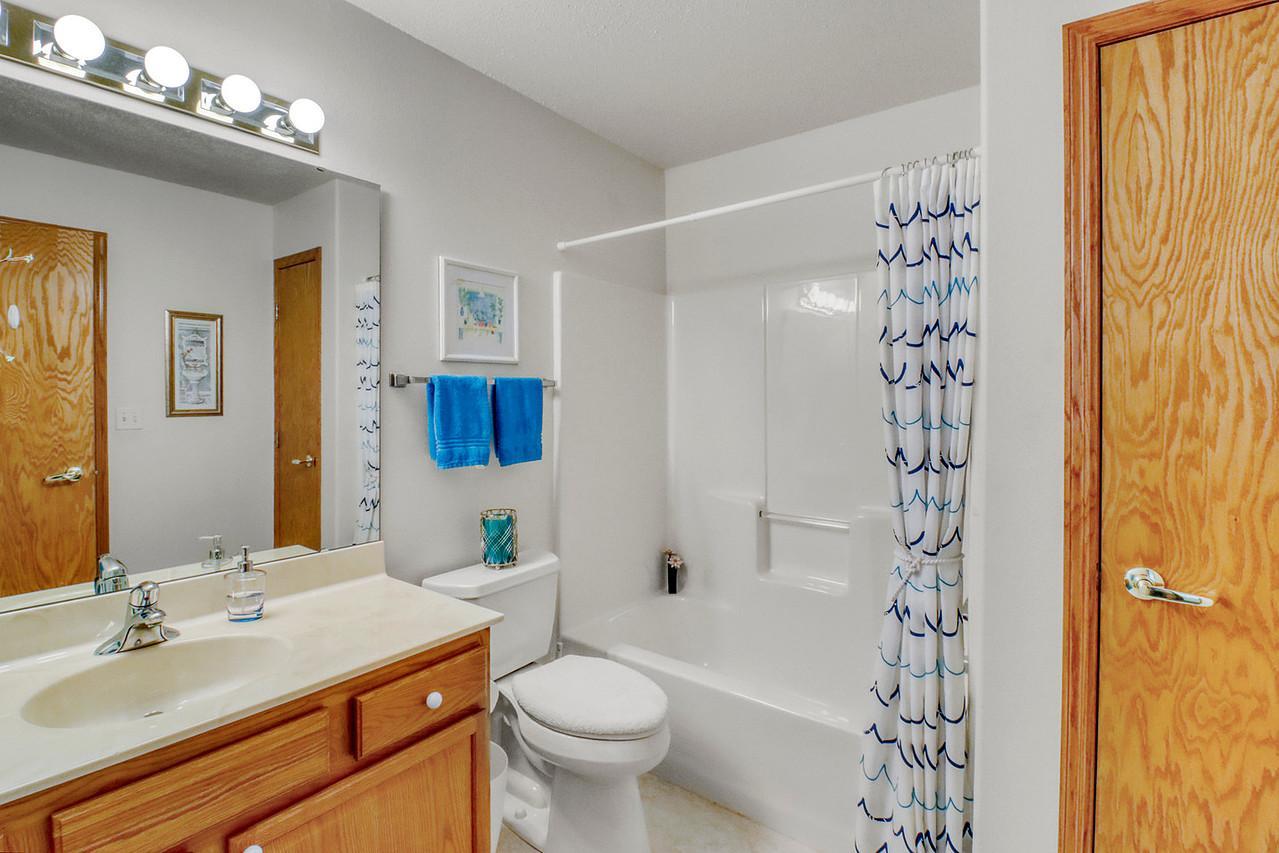 Bathroom1_2-1280.JPG