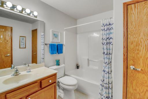 2916 12th Avenue S, Moorhead, MN 56560