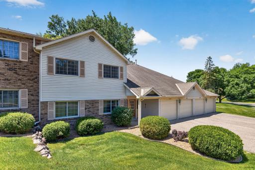 15155 Lesley Lane, Eden Prairie, MN 55346