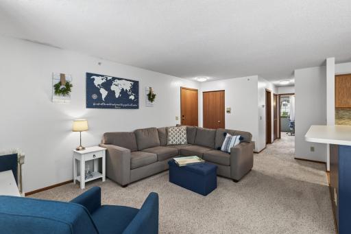 15155 Lesley Lane, Eden Prairie, MN 55346