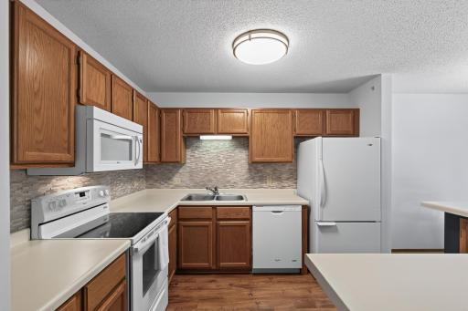15155 Lesley Lane, Eden Prairie, MN 55346
