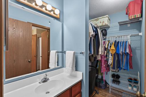 15155 Lesley Lane, Eden Prairie, MN 55346