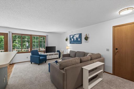 15155 Lesley Lane, Eden Prairie, MN 55346