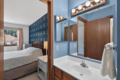 15155 Lesley Lane, Eden Prairie, MN 55346