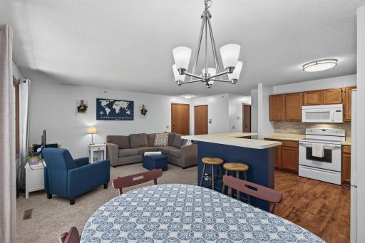 15155 Lesley Lane, Eden Prairie, MN 55346