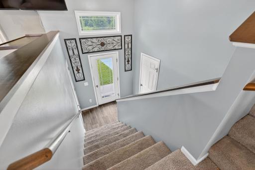 Entryway w/Closet