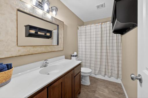 Upper Level Full Bathroom