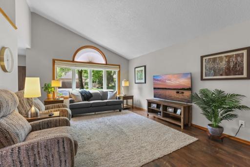 12520 88th Avenue N, Maple Grove, MN 55369