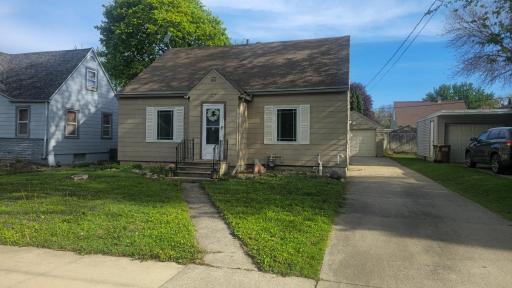 1322 Dunham Street, Albert Lea, MN 56007