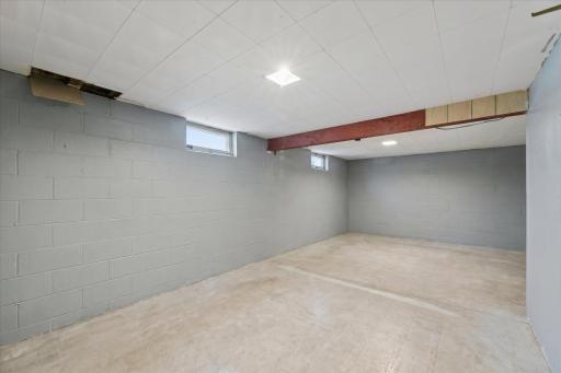 Lower level. virtual show without the boxes