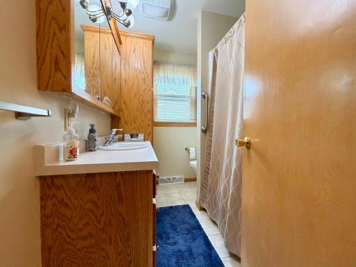 1801 S Shore Drive, Worthington, MN 56187