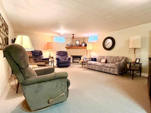 1801 S Shore Drive, Worthington, MN 56187
