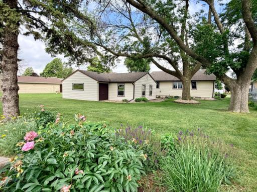 1801 S Shore Drive, Worthington, MN 56187
