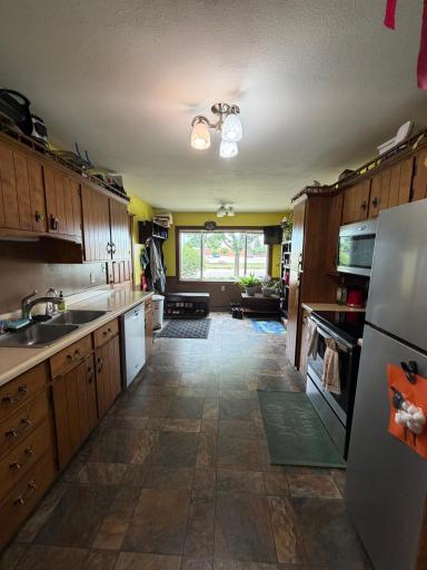425 W Dodge Street, Luverne, MN 56156
