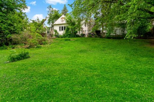 12-web-or-mls-5801 Interlachen Blvd Minneapolis MN_0013.jpg