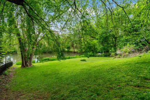 8-web-or-mls-5801 Interlachen Blvd Minneapolis MN_0009.jpg